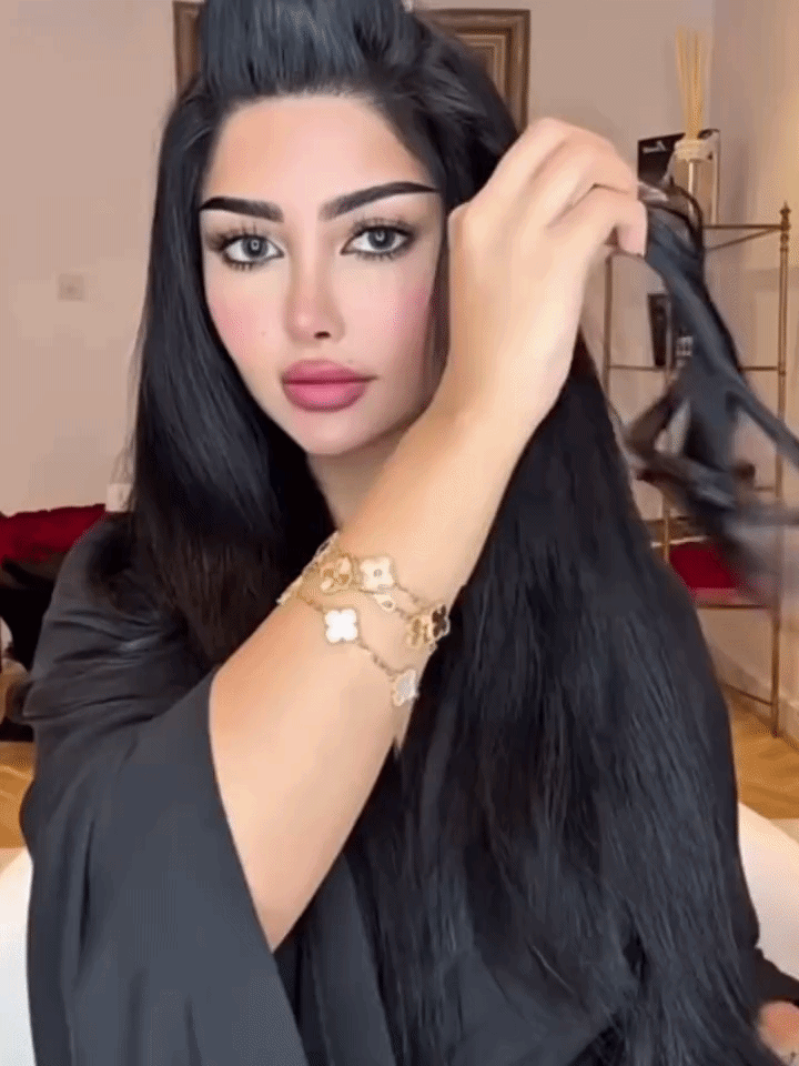 1790580631770545.gif